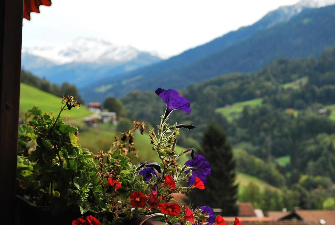 With Balcony And Panoramic Views Of Alps Apartment